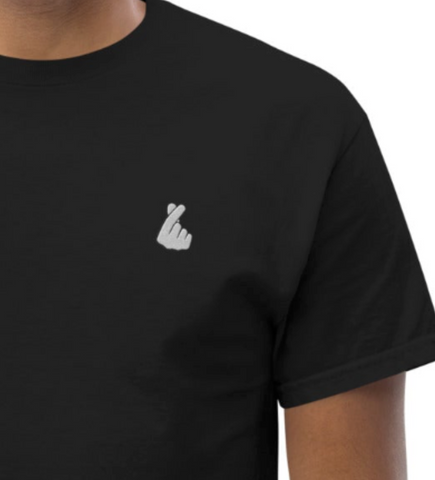Herzchenfinger T-Shirt Unisex (Gestickt)